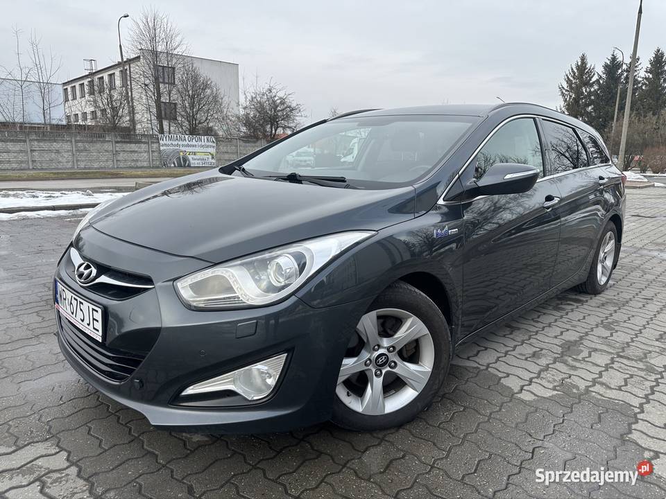 Hyundai i40 17 CRDI 1 właściciel oryginalny Rok produkcji 2012 Radom