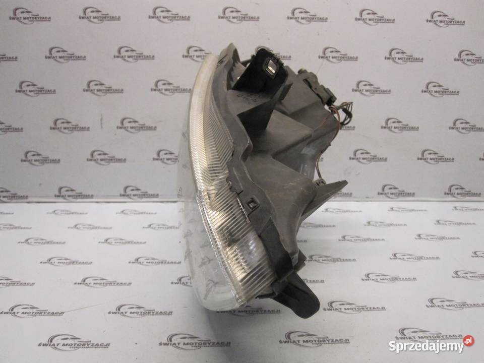 OPEL VIVARO A TRAFIC lampa prawa przód Lampy przednie