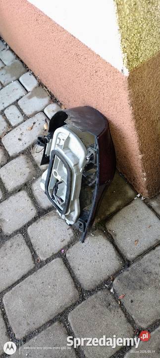Lampa tylna lewa kompletna polo 9N hatchback Lubin