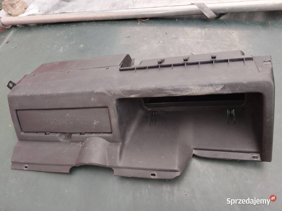 Schowek starego Volkswagen Golf GTI Sobieska Wola Pierwsza