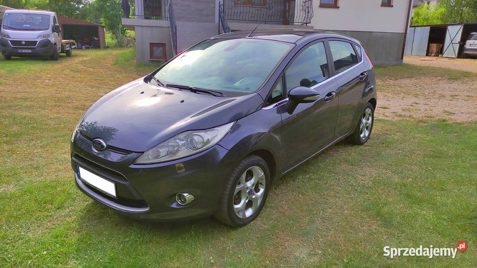 Ford Fiesta 125 82 5 drzwi Climatronic Bluetooth