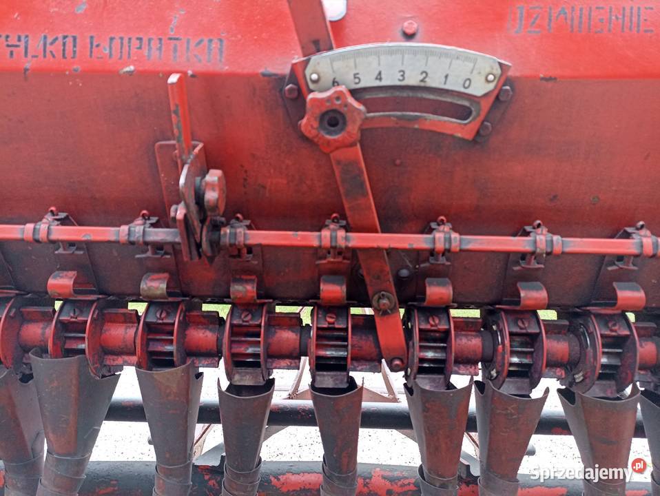 Siewnik konny przystosowany do ciągnika Bieliny