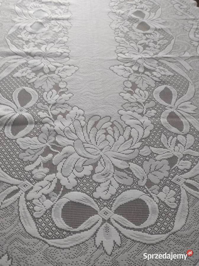 Obrus koronkowy duży 150x72 Nowy Warpechy Stare