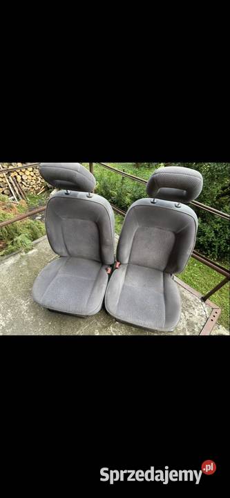 Siedzenia Toyota Corolla I komplet Siedzenia dolnośląskie Głuszyca Górna sprzedam