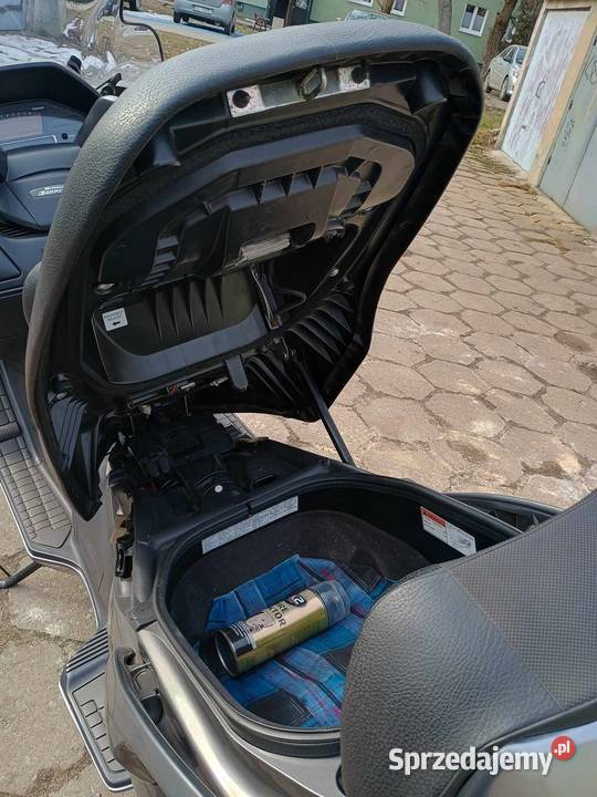 Suzuki Burgman 650 świeże foty Łódź