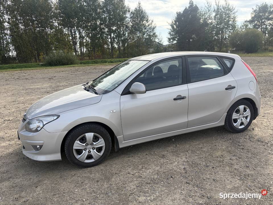 Hundai 30 2011r 14 benzyna 1400cm3 Sawin sprzedam