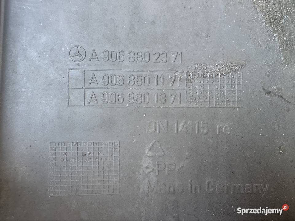 Narożnik zderzaka tył prawy rh MercedesBenz Sieraków