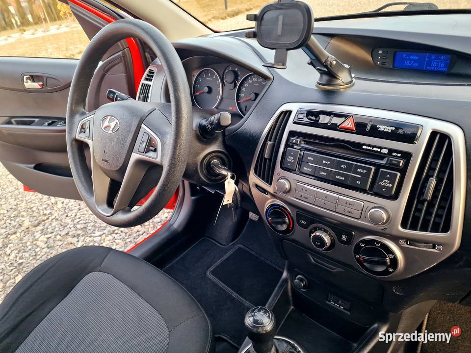 HYUNDAI i20 125 85 STYLE Niemcy Klima ESP isofix Buk