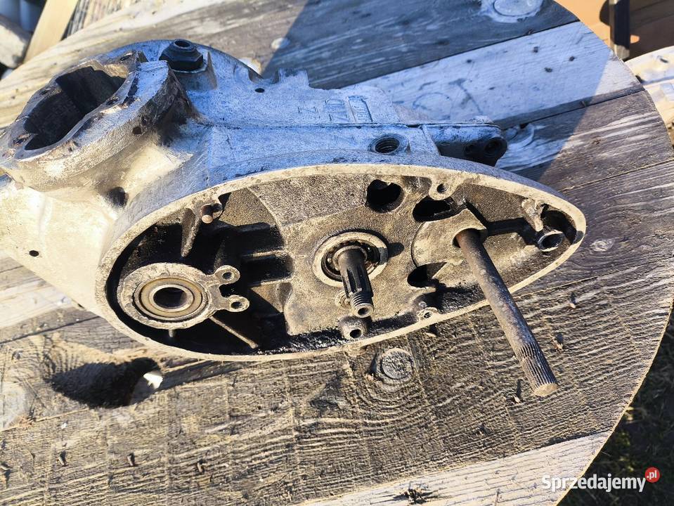 Kartery połówki silnika wsk wfm 125 skrzynia Silniki i osprzęt podkarpackie