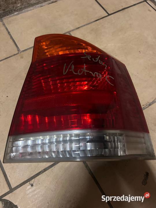 Lampa tył prawa opel vectra c sedan Margonin