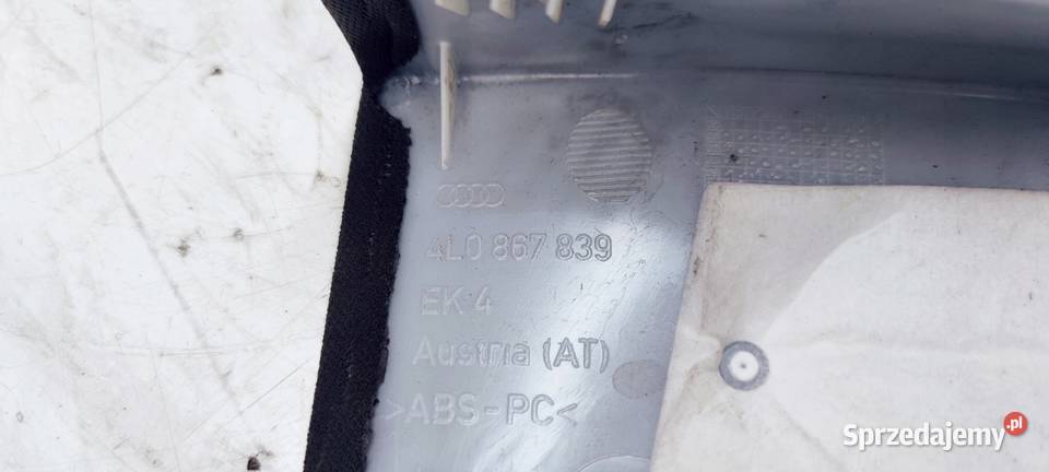 OSŁONA PODSUFITKI TYŁ AUDI Q7 4L0867839 S LINE osobowe Tapicerki samochodowe