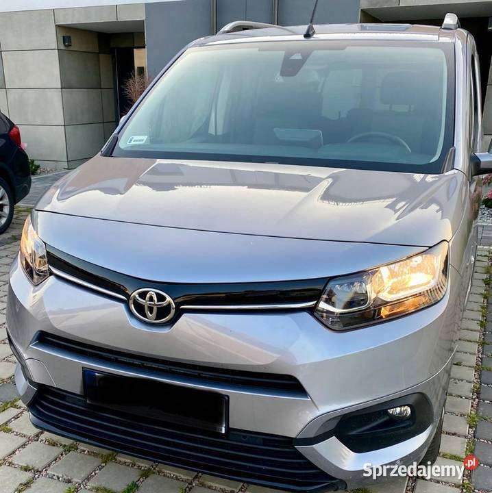 Toyota proace verso