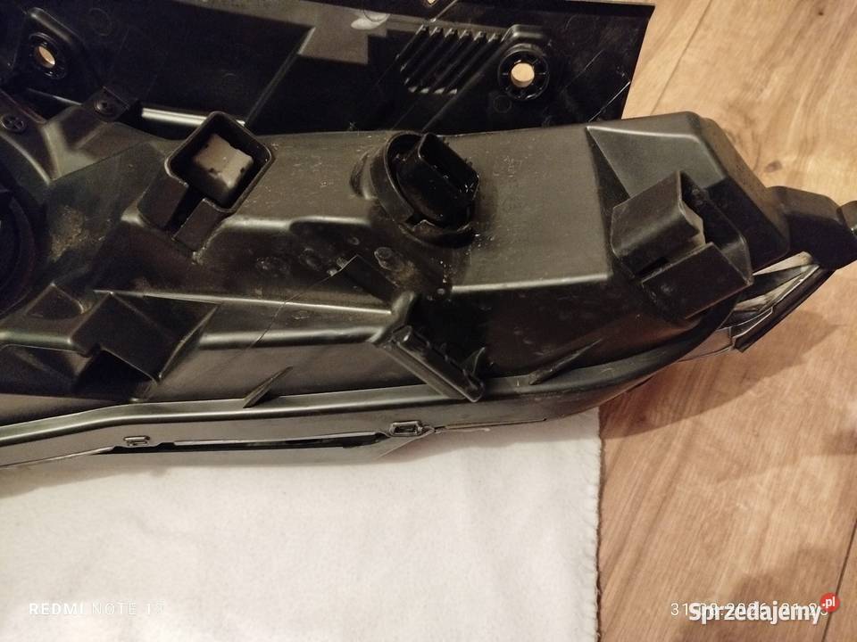 Lampa prawa Hyundai Tucson nline 92208n7400 Szczecin