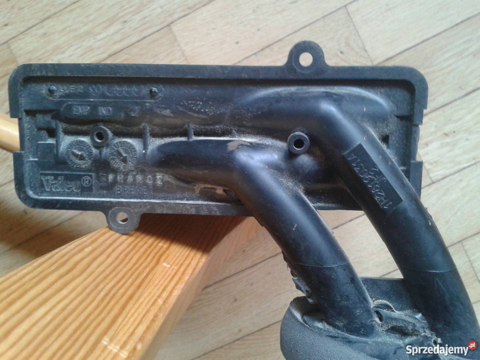 NAGRZEWNICA VALEO 1H2819031A JF2 AUDI WV