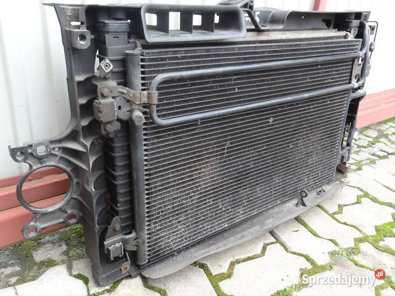 AUDI A8 D2 9902 37 42 CHLODNICE PAS PRZEDNI Przemęt