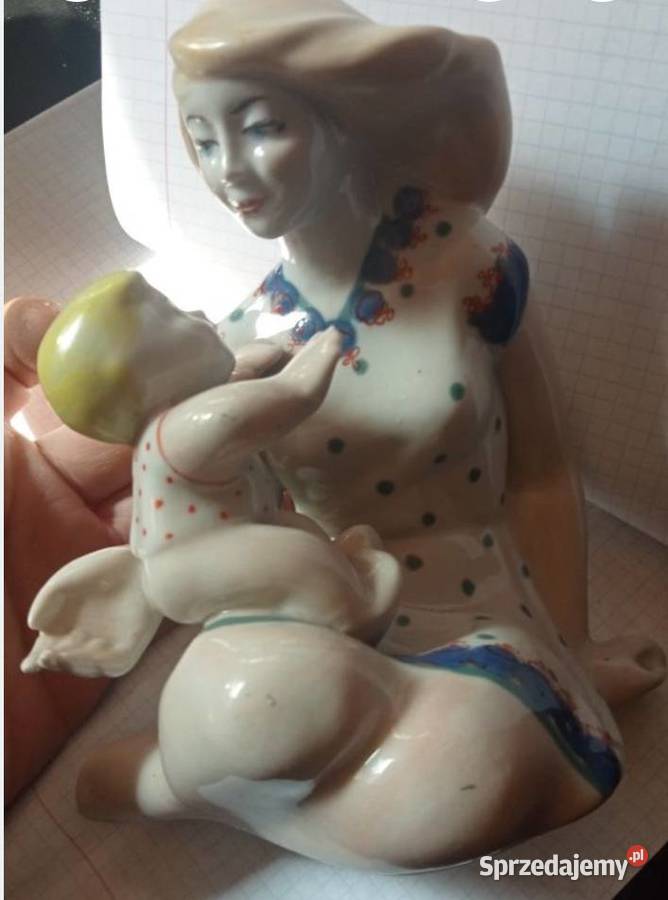 Stara figurka porcelany Matka z dzieckiem Grójec