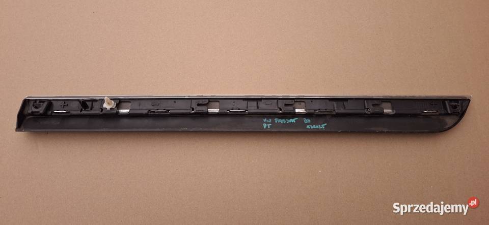 VW PASSAT B8 LISTWA DRZWI PRAWY TYŁ PRAWA TYLNA Bieleń