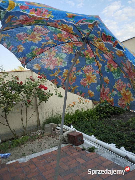 parasol ogrodowy z podstawą sprzedam