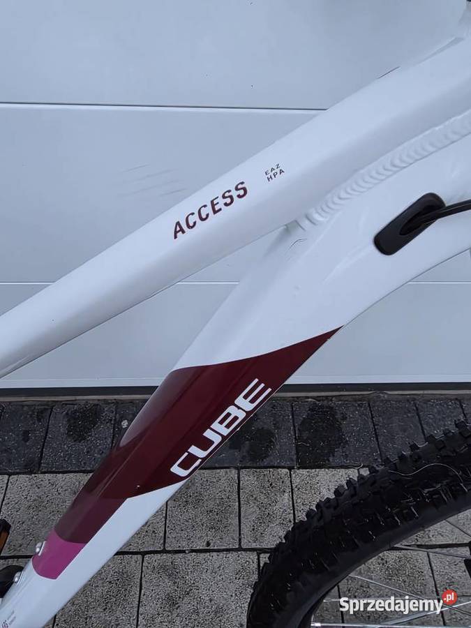 Rower górski CUBE ACCESS WOMEN SERIESkoła 29rama Jelenia Góra
