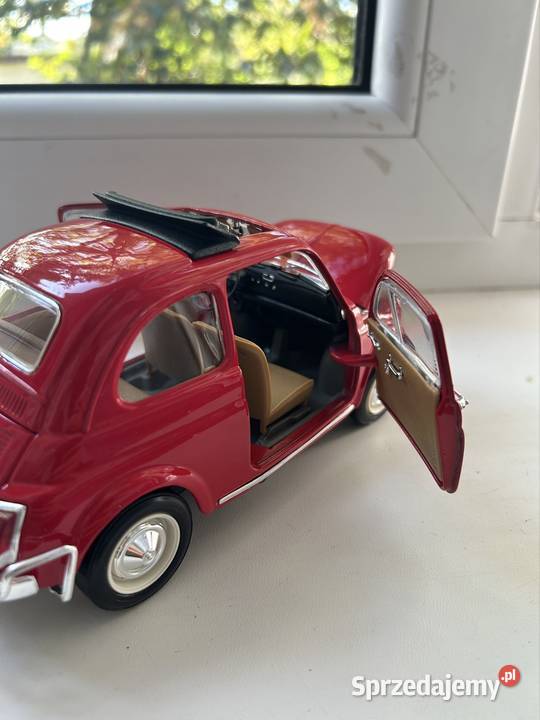 Bburago Fiat 500L 1968 model w skali 118 śląskie Jaworzno