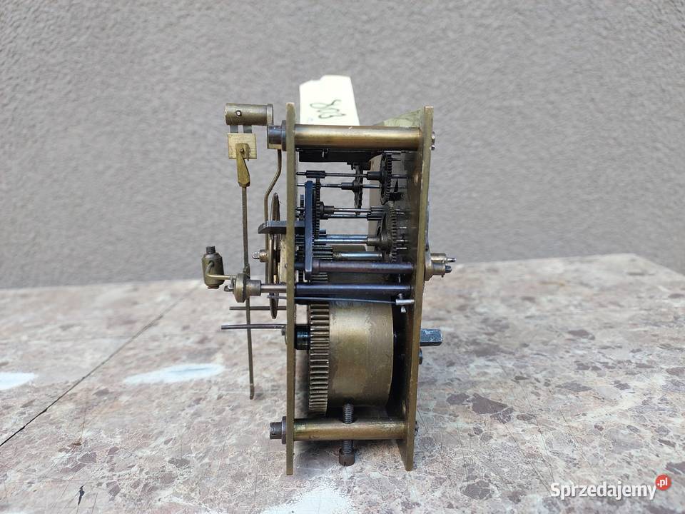803 Mechanizm starego zegara ściennego Kienzle