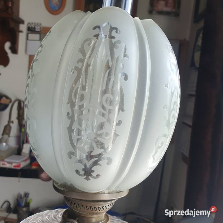 Sprawnastara lampa naftowa z XIX wieku