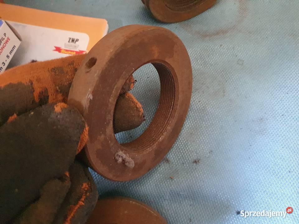 Nakrętki do kolumn wtryskarki hydraulicznej do Produkcja Warszawa