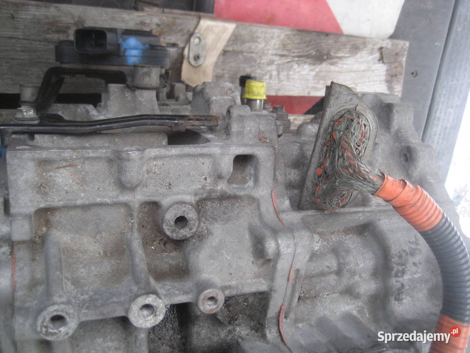 toyota auris I lift hybryda 1012r 18b skrzynia osobowe wielkopolskie Rakoniewice