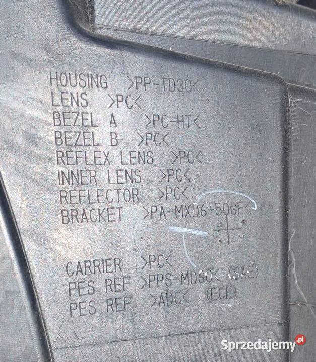 Lampa prawa Ford Mustang reflektor prawy przód Łomża