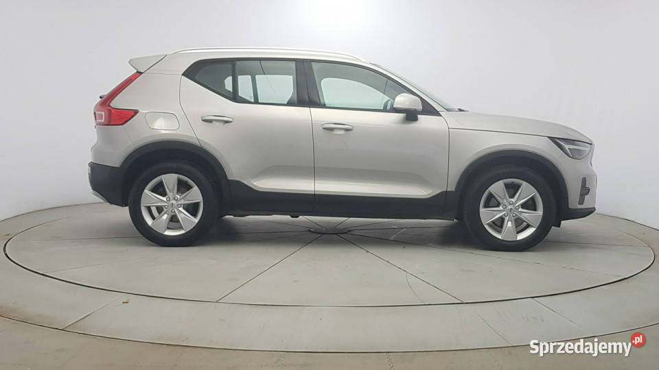 Volvo XC 40 B3 Core Z Polskiego Salonu Faktura światła LED Warszawa