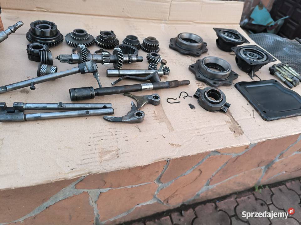 Fiat 126p skrzynia biegówczęści Stalowa Wola sprzedam