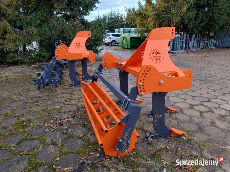 Głębosz do spulchniania gleby 3 łapy Wał rurowy Rogóźno