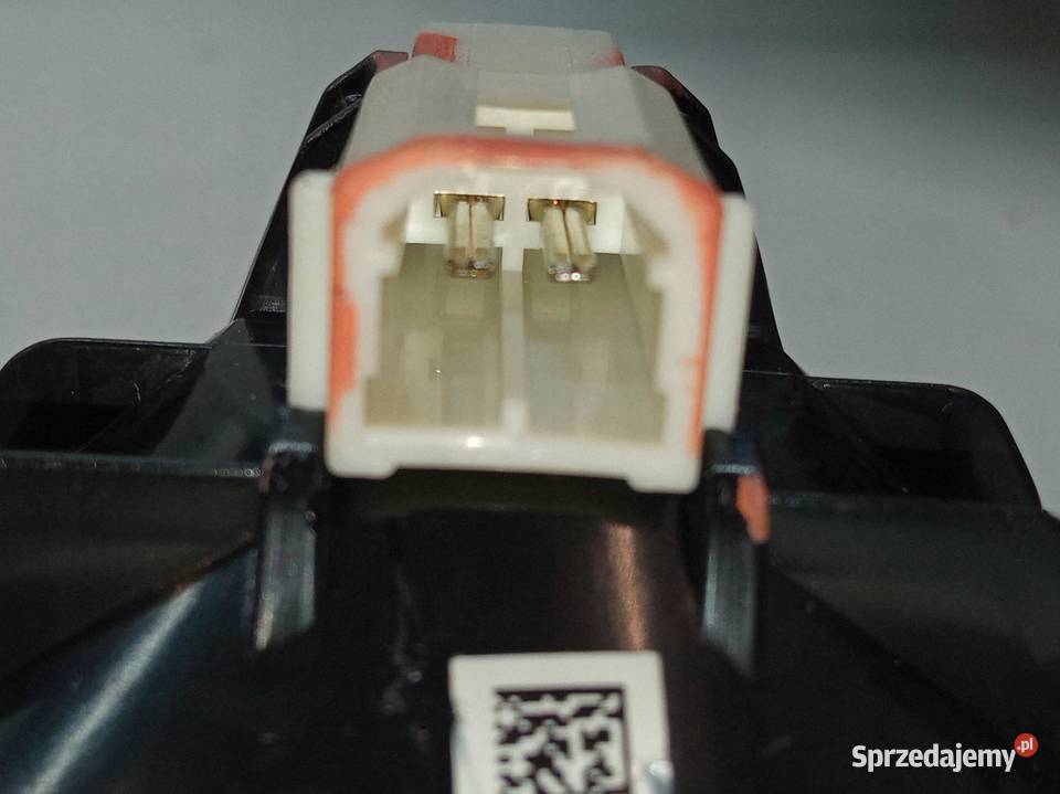 GŁOŚNIK BOWERS WILKINS 31350466 Volvo XC 90 II Sprzęt audio fabryczny Wyposażenie wnętrza