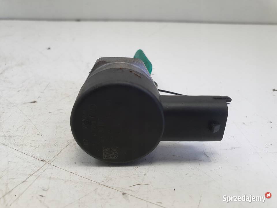 Volvo V70 III XC70 II 24 D5 CZUJNIK PALIWA zawór osobowe