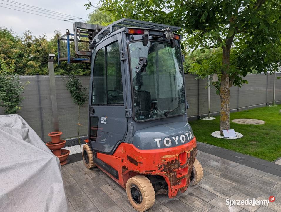 Wózek widlowy elektryczny TOYOTA 8FBMT20 Wózki widłowe sprzedam
