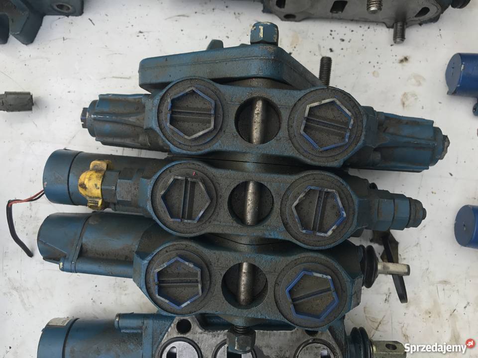 Sekcje rozdzielacza Rexroth JCB 3CX 4CX pomorskie Kosakowo