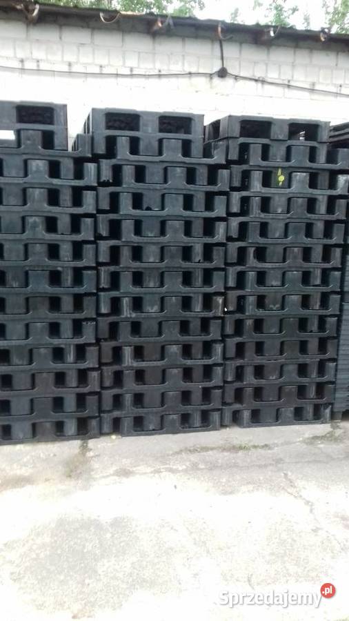 Firma ADMO Trans oferuje na sprzedaż palety Radzymin