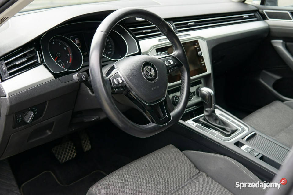 Volkswagen Passat salon Polska ładnie utrzymany nieuszkodzony Passat mazowieckie Warszawa