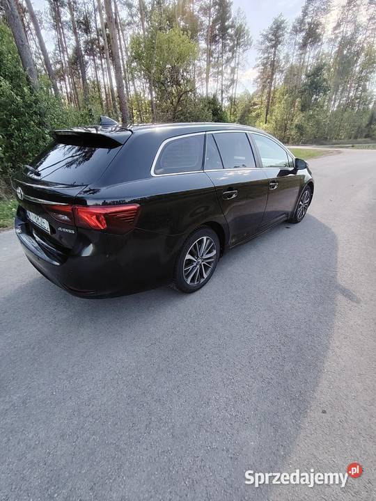 Toyota Avensis Kombi kupiony w polskim salonie