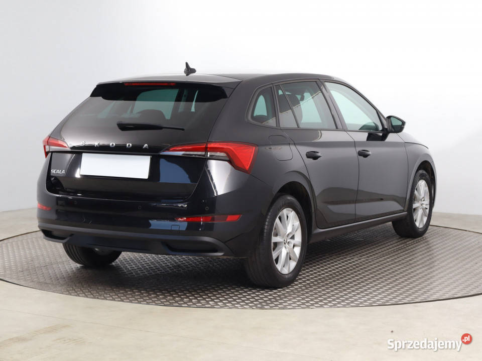 Skoda Scala 15 TSI asystent pasa ruchu Scala Bielany Wrocławskie