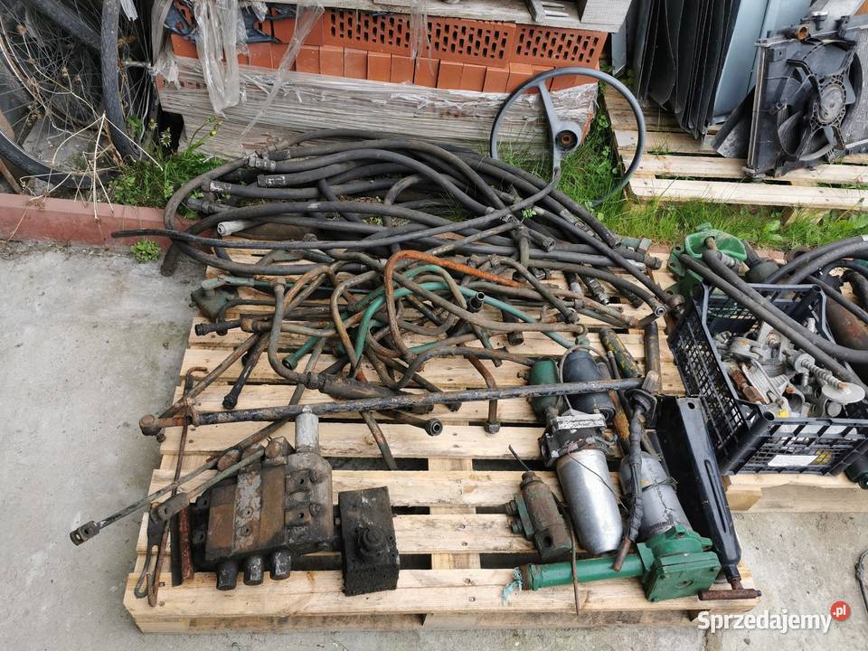 Sprzedam przewody hydrauliczne 25zl sztukę Pozostałe Radoszyce