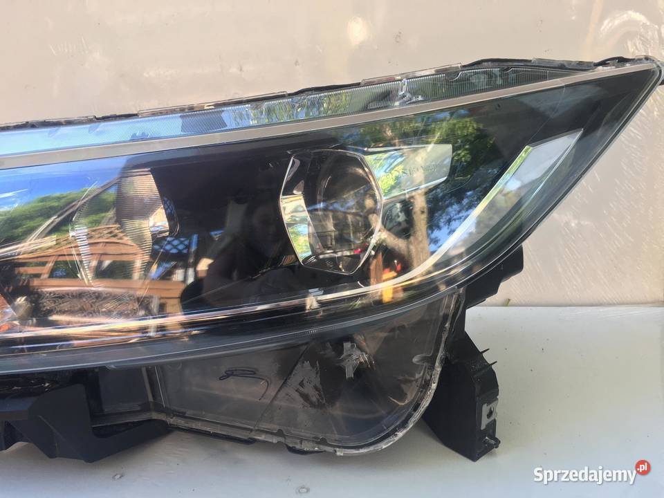 NISSAN QASHQAI 2 LIFT PRAWA LAMPA PRZÓD ZWYKŁA Lampy przednie wielkopolskie Ostroróg