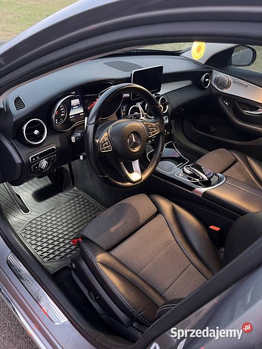 Piękny MercedesBenz CKlasa W205 łopatki zmiany biegów śląskie Zawiercie sprzedam