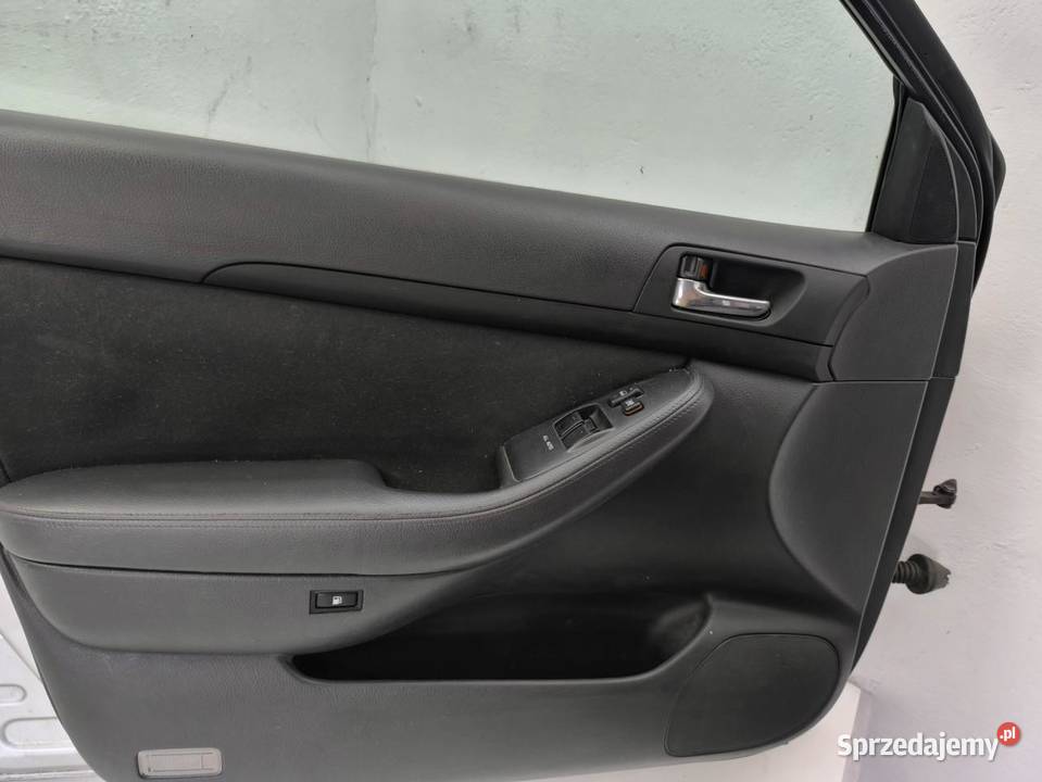 DRZWI LEWY PRZÓD KOMPLETNE TOYOTA AVENSIS II T25