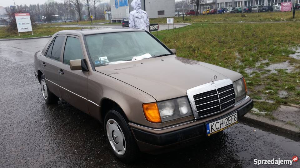 Mercedes W124 piękna blacha nie poniszczony Łęczyca