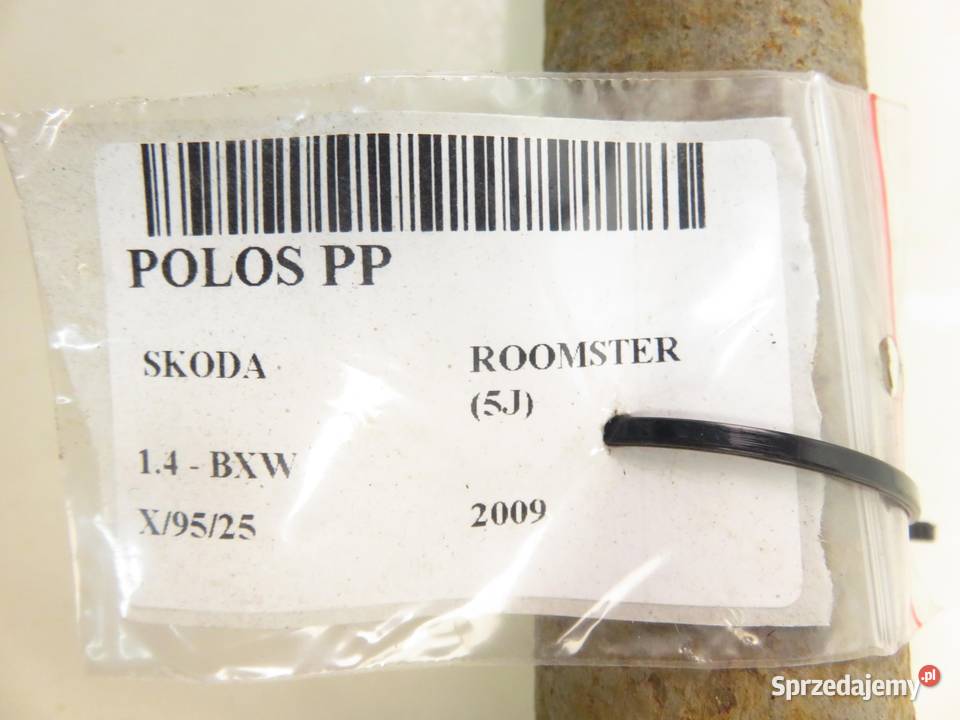 PÓŁOŚ PRAWA PRZEDNIA SKODA ROOMSTER 14 BXW