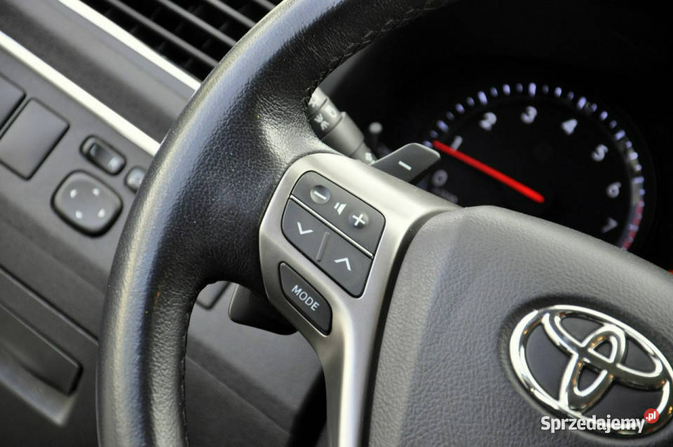 Toyota Avensis 20VVTi 152 podgrzewane fotele Węgrów