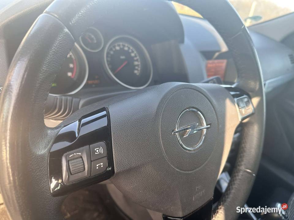 GTC benzyna lift 2009 r nieuszkodzony Zwoleń