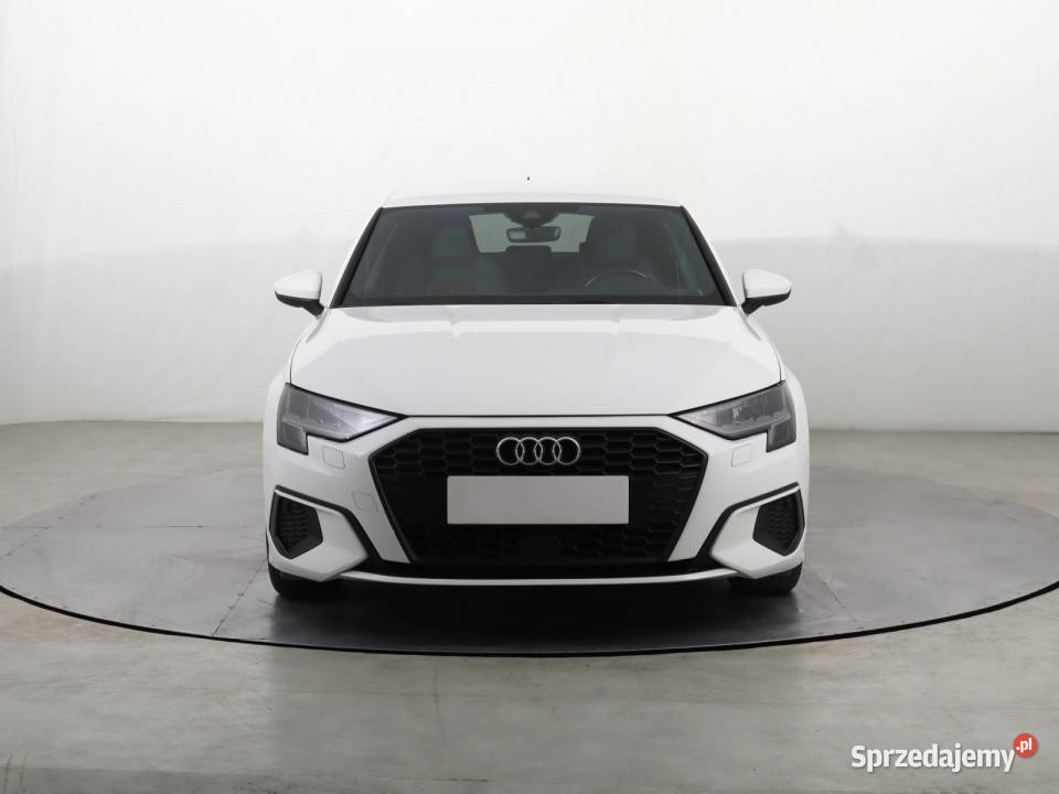 Audi A3 35 TFSI czujnik parkowania
