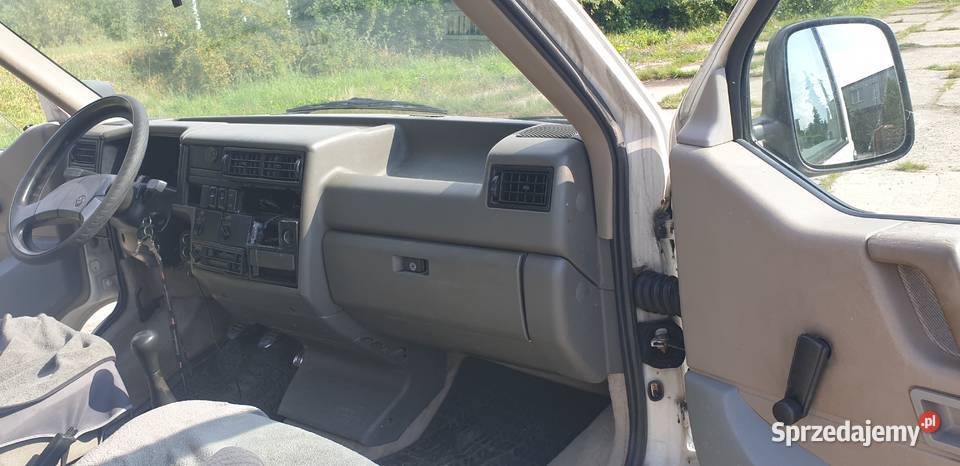 VOLKSWAGEN CARAVELLE T4 TRANSPORTER 24 D Sieradz